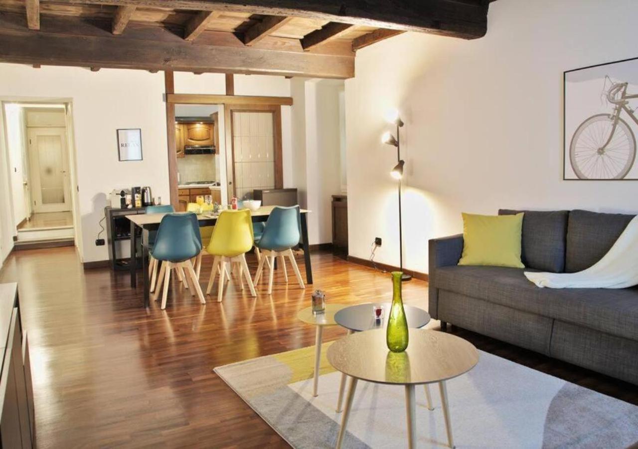 Casa Del Vicolo, Nel Cuore Della Pavia Storica Exterior foto